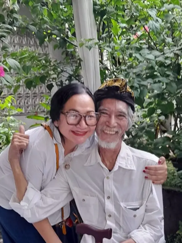 Potret Halal Bihalal Keluarga Besar Trah Koeswoyo, Penampilan Yok Koeswoyo di Usia 80 Tahun Disorot