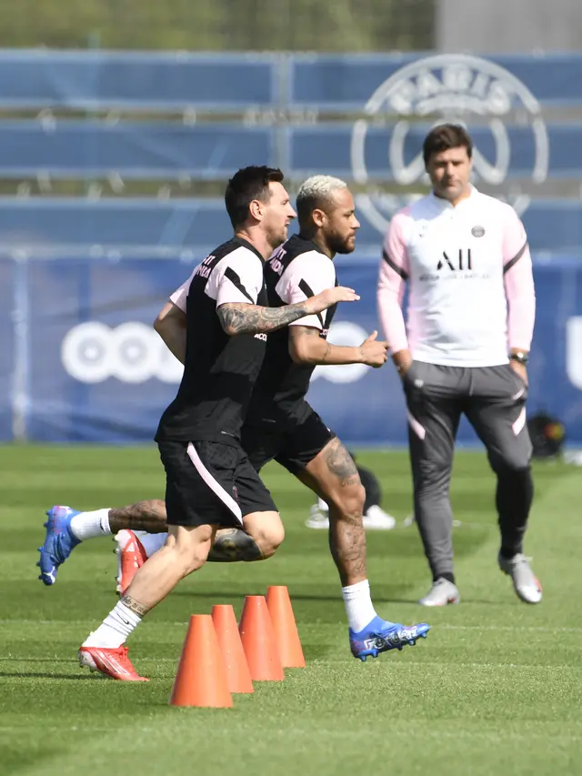 Latihan Perdana Lionel Messi bersama PSG