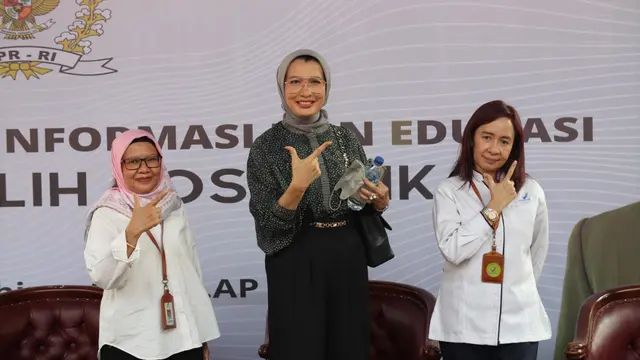 Arzeti Bilbina pada Workshop Komunikasi, Informasi dan Edukasi “Cara Memilih Kosmetik yang Baik”, Sabtu (20/8/2022) di lobi Kementerian Pemuda dan Olahraga, Senayan, Jakarta.