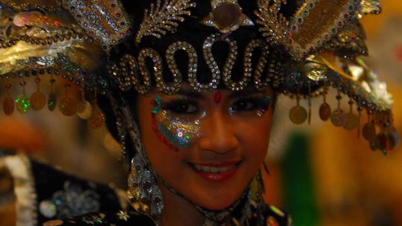 Ahok buka karnaval car free day night di Jakarta