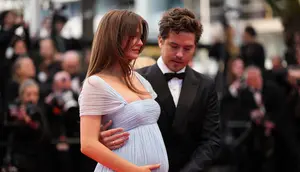Barbara Palvin dan Dylan Sprouse Ungkap Jenis Kelamin Calon Buah Hati, Sudah Siapkan Panggilan Manis