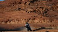 Salah seorang pembalap asal Australia, Rooney Faggotter saat tampil di stage kelima Reli Dakar 2020 yang menempuh rute dari Al-Ula ke Ha'il, 9 Januari 2020. (FRANCK FIFE / AFP)