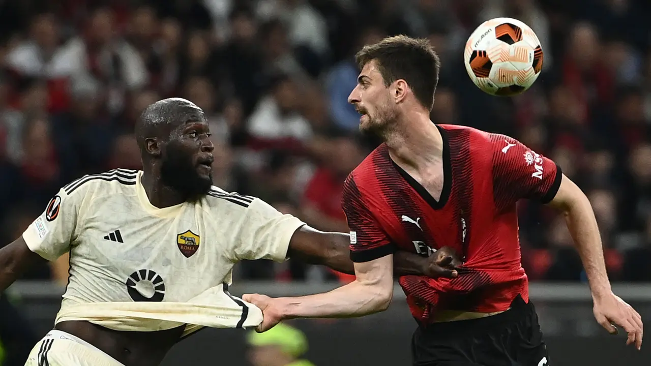 AS Roma Hajar AC Milan di San Siro