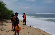 WNA Asal China Hilang Terseret Arus di Pantai Nyang-Nyang Bali