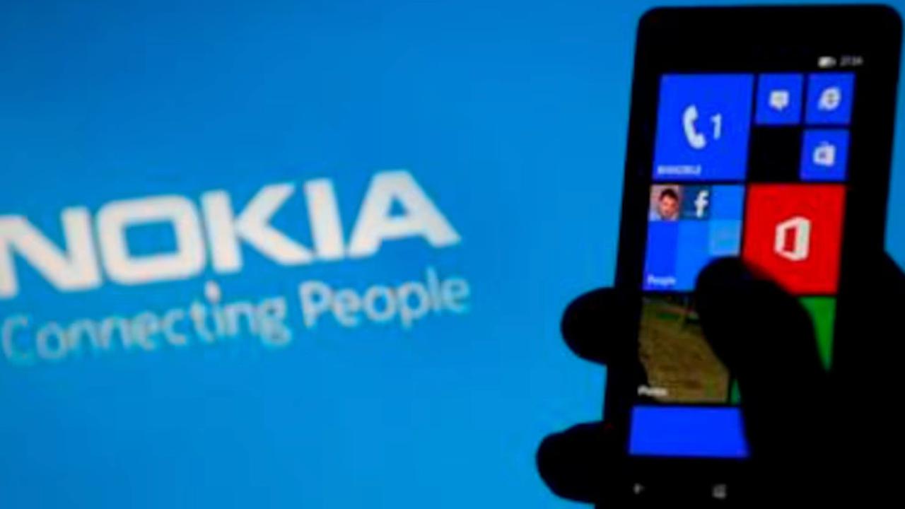 Microsoft Punya Konsep HP Layar Lipat 360 Derajat, Mau Dirilis?