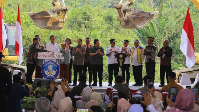 Presiden Jokowi Groundbreaking Revitalisasi SDN 020 Sepaku di Ibu Kota Nusantara.