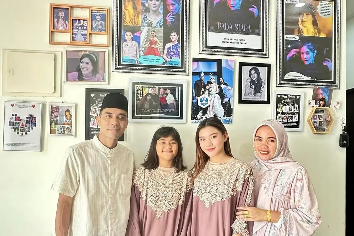 Potret Ruang Tamu Sederhana Rumah Sridevi