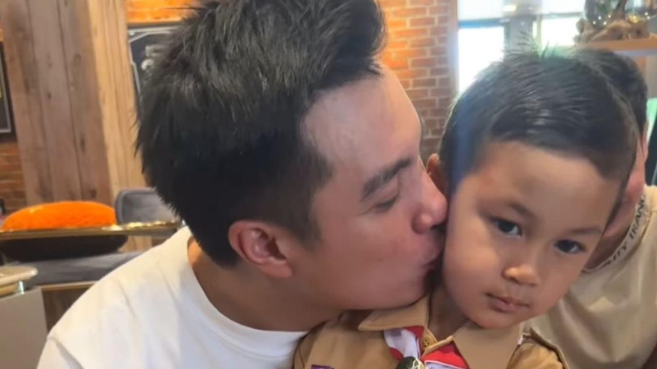 Potret Kiano yang mengenakan seragam Pramuka langsung mencuri perhatian netizen.