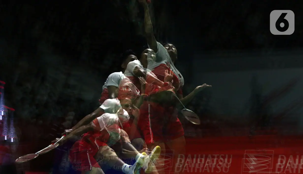 Pebulu tangkis tunggal putra Indonesia, Anthony Sinisuka Ginting saat bertanding melawan Lee Zii Jia (Malaysia) pada Perempat Final Indonesia Masters 2022 di Istora Senayan, Jakarta, Jumat (10/6/2022). Anthony Sinisuka Ginting unggul 18-21, 21-16 dan 21-15. (Liputan6.com/Helmi Fithriansyah)