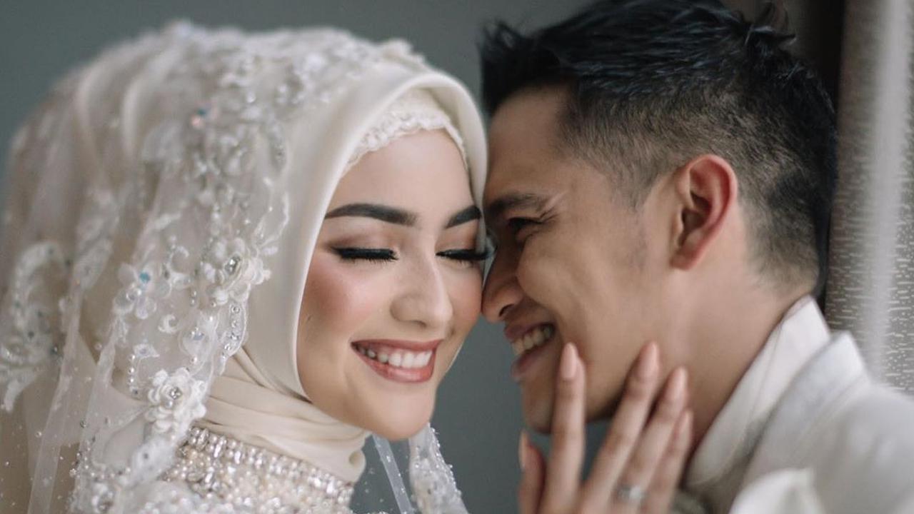 7 Potret Mewah Isi Seserahan Citra Kirana dan Rezky Aditya