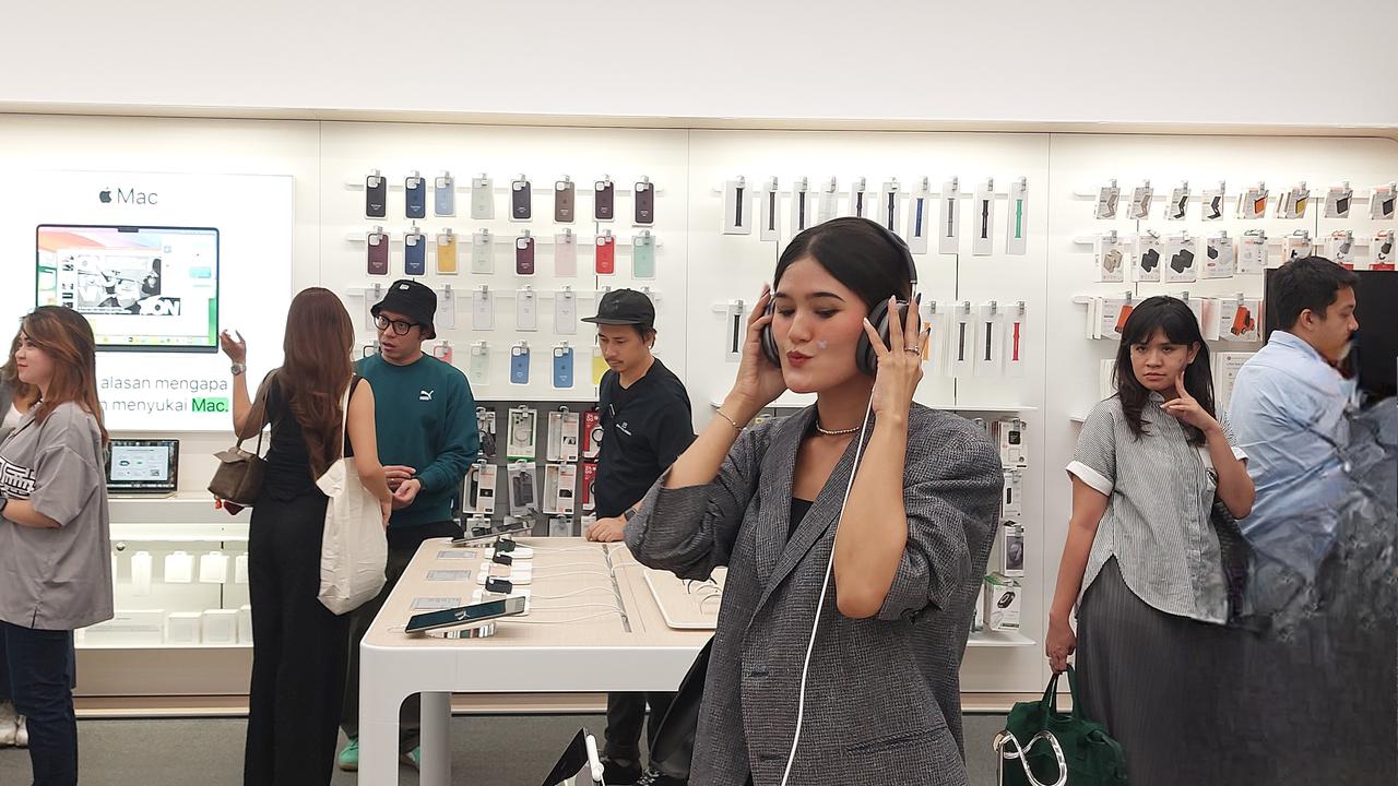 Apple Investasi Rp1,5 Triliun, Bakal Produksi Komponen AirPods Max di Kota Bandung