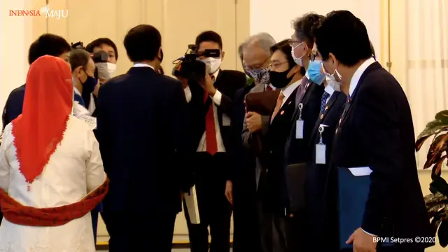 Duta Besar Jepang untuk Indonesia Masafumi Ishii turut hadir di Istana Bogor untuk menyambut PM Suga.