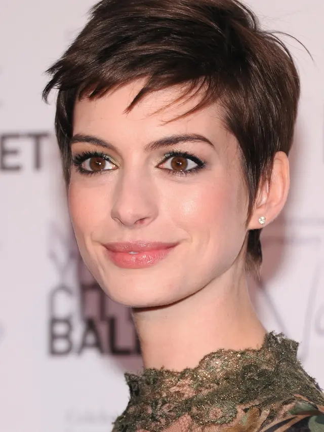 [Bintang] Selain Emma Watson, 3 Aktris Hollywood Ini Juga Tampil Cantik dengan Pixie Hairstyle