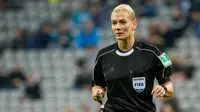 Bibiana Steinhaus jaid wasit perempuan pertama di Bundesliga (DFB)