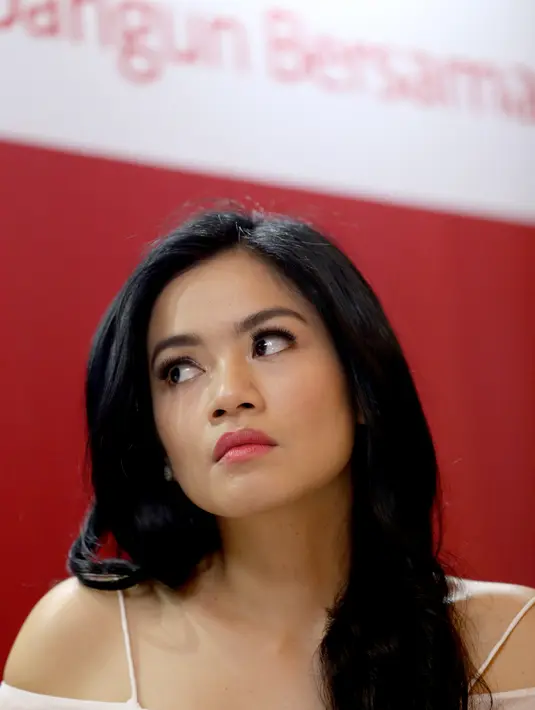 Buah hatinya yang bernama Arjuna Zayan Sugiono kini telah genap berusia dua tahun. Sebagai ibu, Titi Kamal pun selalu mengawasi perkembangan si kecil bersama sang suami. Menurutnya, kini anaknya sudah penuh inisiatif. (Andy Masela/Bintang.com)