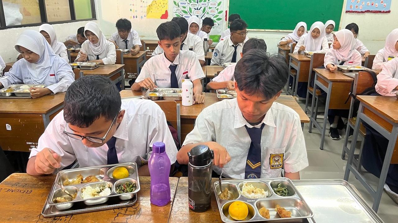 Makan Bergizi Gratis Perdana di Jakarta Tanpa Susu
