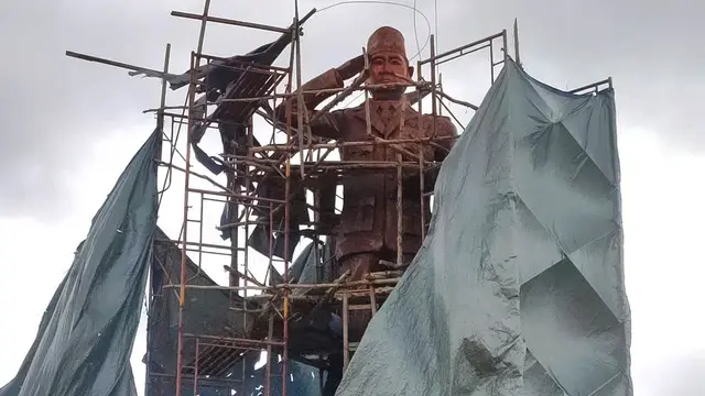 Ubah Tembem Jadi Berkharisma, Ini Sosok Pemahat Patung Bung Karno Asal Jateng