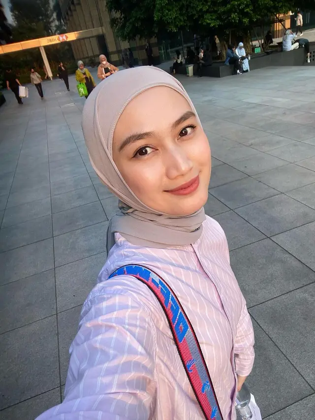 6 Adu Gaya Hijab Geng Mamayu, Aurel Hermansyah-Margin Wieheerm Tampil Cantik dengan Style Masing-masing