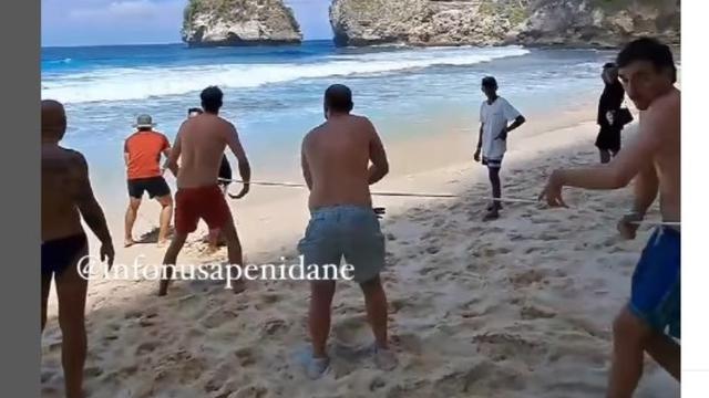 Dramatis, Turis Asing yang Nyaris Tenggelam Ditolong Warga Lokal dan Wisman di Pantai Berbahaya di Bali