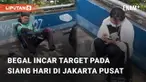 Keberadaan begal makin meresahkan segala aktivitas masyarakat di Indonesia. Baru-baru ini, begal incar target pada siang hari di Flyover Kemayoran, Jakarta Pusat, Senin (18/09/2023)