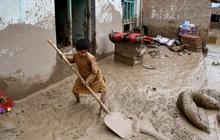 FOTO: Porak Poranda Afghanistan Setelah Banjir Dahsyat Bercampur Lumpur, Lebih dari 300 Orang Tewas