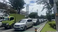 Kemacetan parah kendaraan terjadi mulai dari ruas jalan Tugu Tani, Masjid Istiqlal Jakarta hingga Stasiun Juanda (Liputan6.com/Muhammad Radityo Priyasmoro)