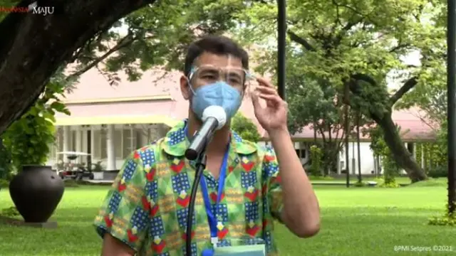 8 Momen Presiden Jokowi dan Raffi Ahmad Suntik Vaksin COVID-19 Sinovac Dosis Kedua