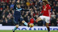 Mourinho: Fellaini Masih Berguna untuk MU