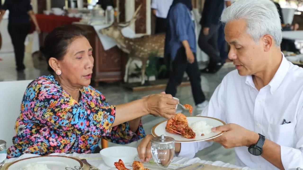 Susi mengaku sudah lama berteman dengan Ganjar. Mereka intensif berkomunikasi. Susi mengingat momen saat Ganjar sering mengirim ikan manyung yang lezat dan terkenal di Semarang saat masih menjadi gubernur.