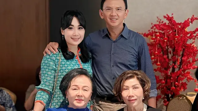 7 Potret Kekompakan Puput Nastiti Bersama Mertua yang Selalu Kompak