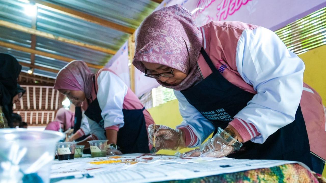 Peringati Hari Ibu, BRI Peduli Salurkan Bantuan ke Kelompok Usaha Wanita di Klaten
