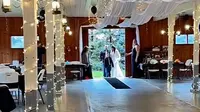 Suasana sepi tamu, teman-teman tak hadir di pernikahan pengantin wanita  bersama suaminya,yang sudah dipersiapkan dengan matang (dok Tiktok @KaLi/https://vt.tiktok.com/ZSjfnvFfS//Maheza Nurmiagita)