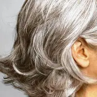 Banyak uban di rambut? Duh! bikin penampilan nggak nyaman banget ya pastinya.