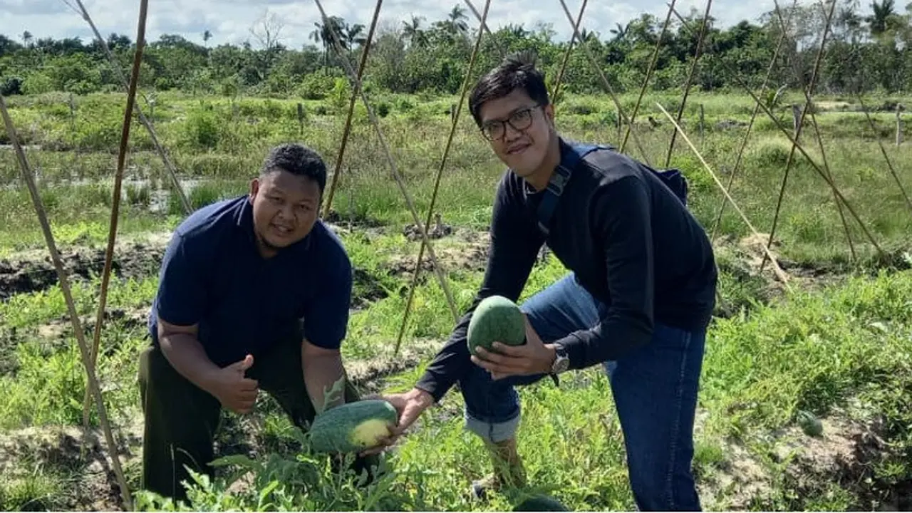Mahasiswa Bina Petani Milenial Lewat Ecotan