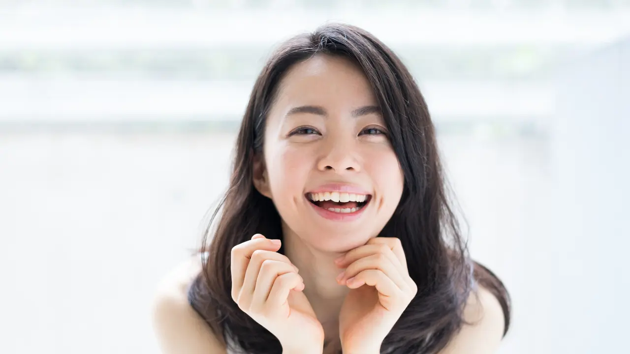 perempuan bahagia
