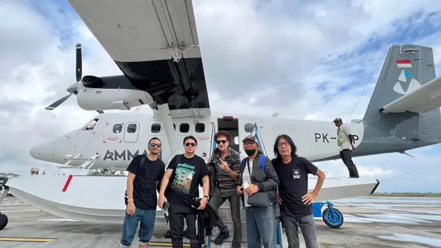God Bless. (Foto: Dok. Instagram @godblessrocks)