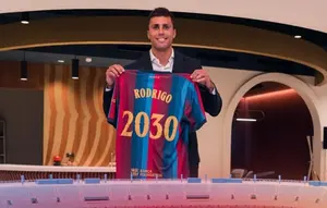 Top 3 Berita Bola: Rodri di Barcelona, Gelandang yang Bisa Mengubah Segalanya
