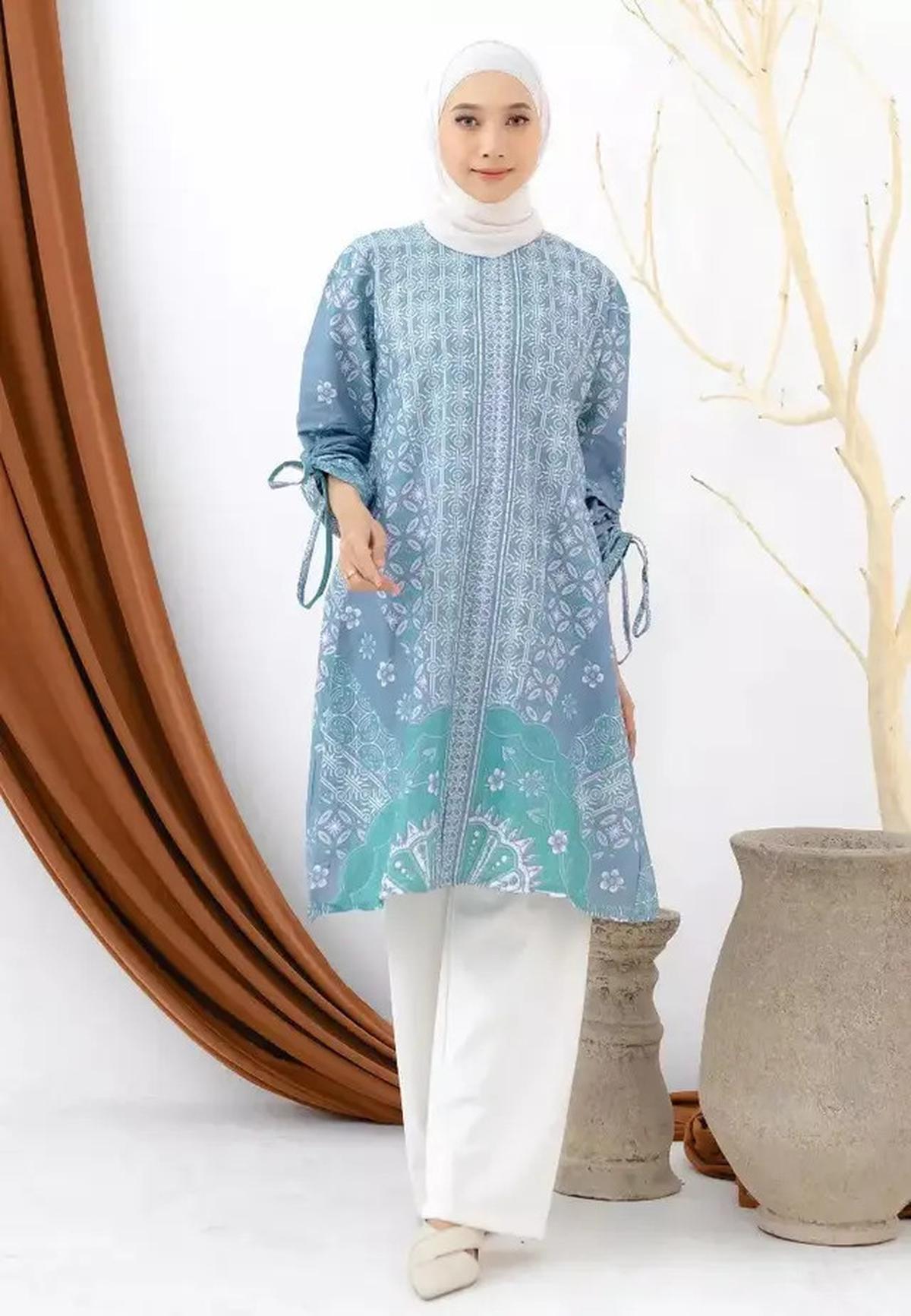Model Baju Batik Tunik Kantoran Terbaru untuk 2025, Fashionable dan Kekinian