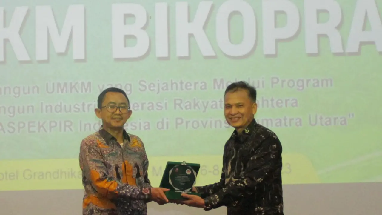 Program Bikopra Aspekpir itu sendiri diperkenalkan kepada petani kelapa sawit plasma di Sumatra Utara