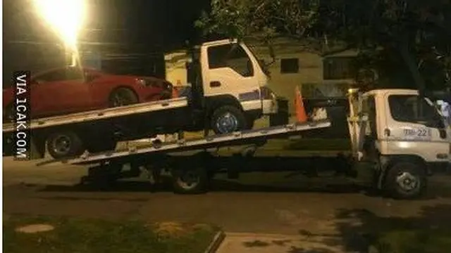 Potret Mobil Saat Bawa Tak Lazim Ini Bikin Geleng-geleng
