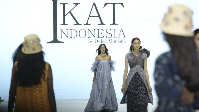 Presentasi Magis Aroma Parfum Mahal dari Albert Yanuar, Lisa Ju, dan Didiet Maulana di Jakarta Fashion Week 2024
