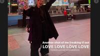 Thariq Halilintar Ucapkan Ulang Tahun Buat Alliyah Massaid Lewat Billboard di Times Square. foto: TikTok @diari_aalthor