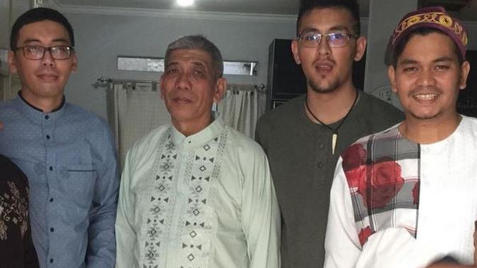 Ayah Indra Bekti Meninggal Karena Penyakit Jantung - Celeb 