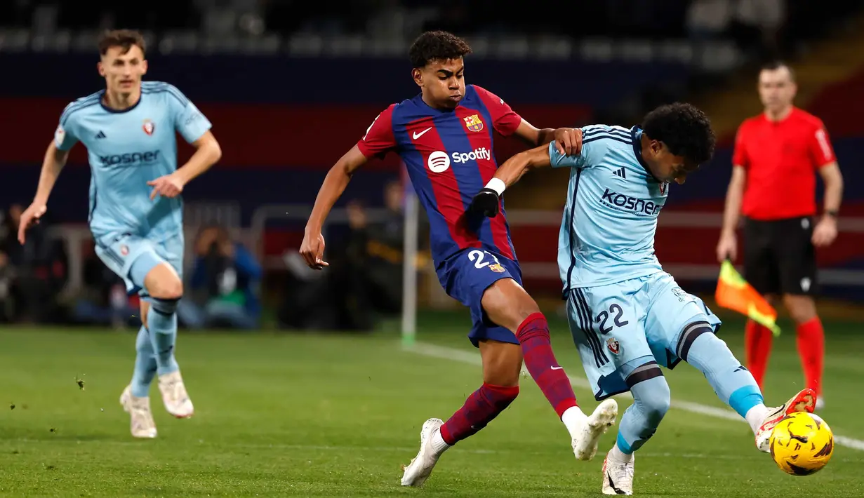 Sedangkan Osasuna tetap di peringkat 12 dengan 26 poin. (AP Photo/Joan Monfort)