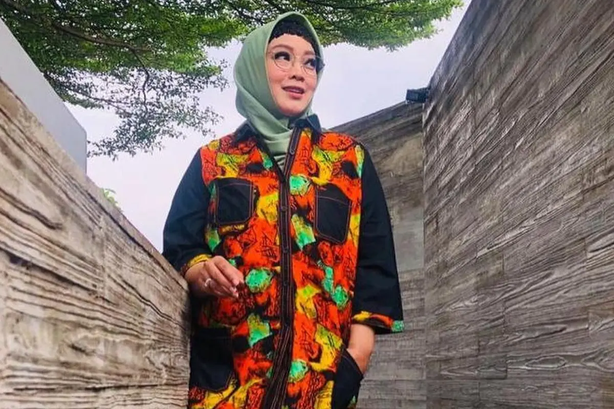 Rina Gunawan