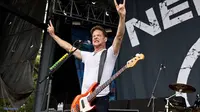 Jason Newsted, Mantan Bassis Metallica Menderita Radang Paru-paru