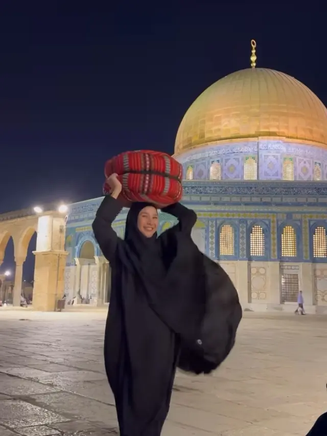 Perjalanan Zaskia Adya Mecca ke Palestina