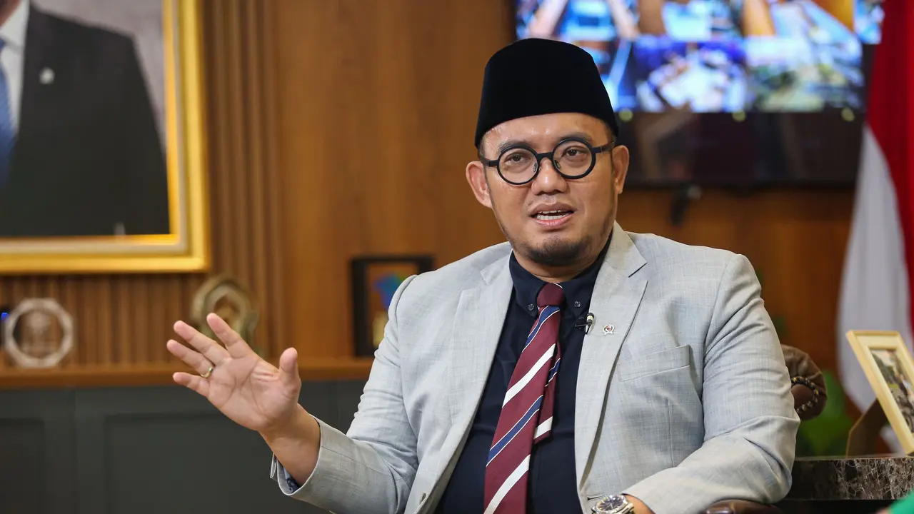 Wakil Kepala Badan Pelaksana Haji, Dahnil Anzar Simanjuntak, menegaskan bahwa Presiden terpilih Prabowo Subianto bukanlah "boneka" Presiden RI ke-7 Joko Widodo atau Jokowi. (Liputan6.com)