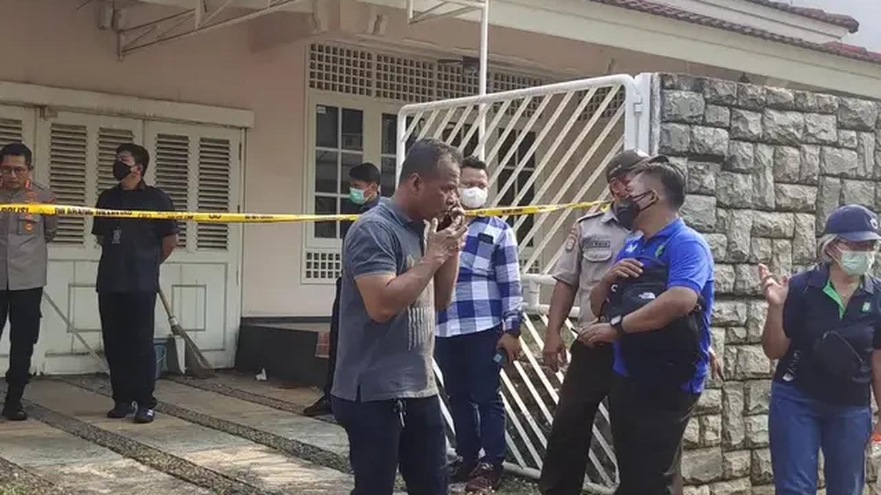 Direskrimum Polda Metro Jaya Kombes Hengki blak-blakan penemuan petunjuk penting kepolisian kasus ibu anak yang tewas tersisa tulang di Cinere.<br><br>Polisi menemukan dokumen curhat korban sebelum meninggal.