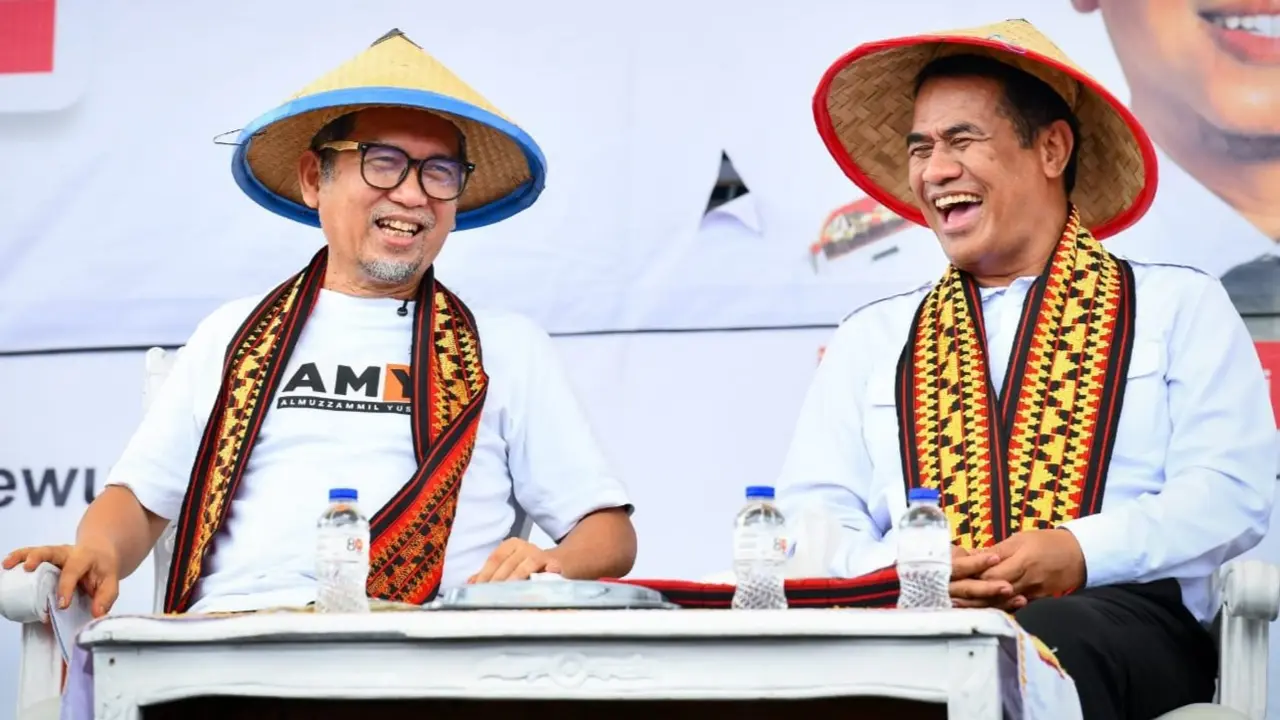 Presiden PKS Al Muzzammil Yusuf bersama Menteri Pertanian Amran Sulaiman di Lampung.